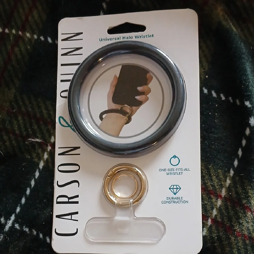 NWT Carson & Quinn Universal Halo Wristlet For Smart Phones